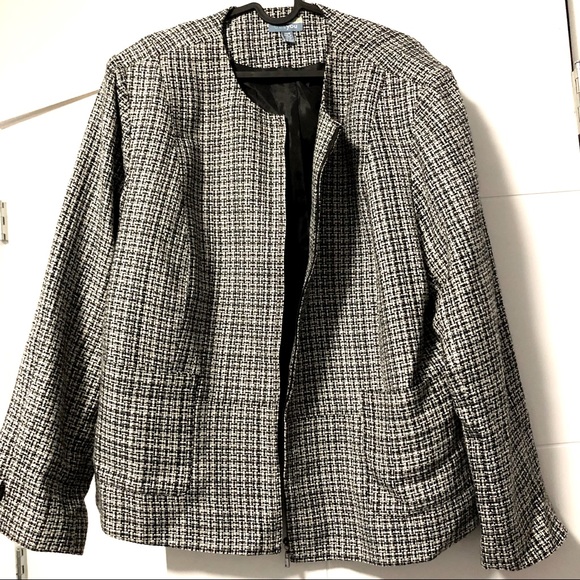 Très you, black and white jacket, size 20w in good condition. - Picture 1 of 3